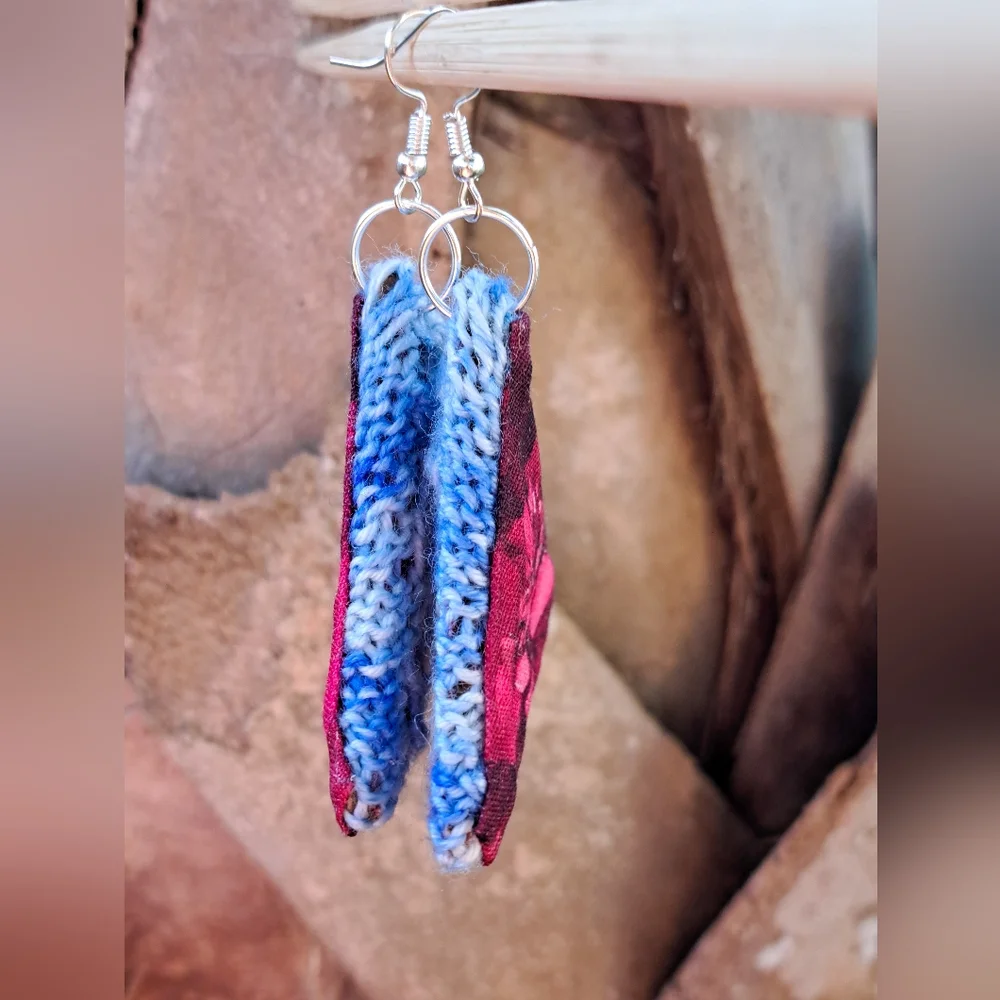 Triangle Knit Earrings Blue Hand Dyed Yarn Red Floral Cotton - Picture 7 of 11